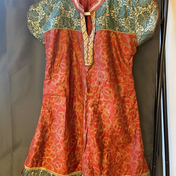 Assorted Indian tops - Picture 3 of 16